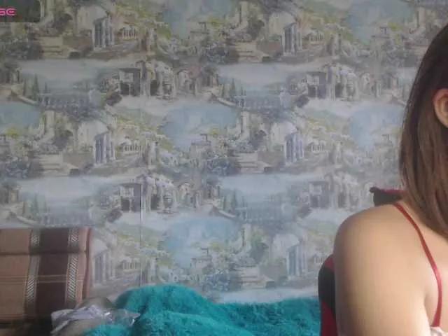 -LauraGold- on BongaCams 