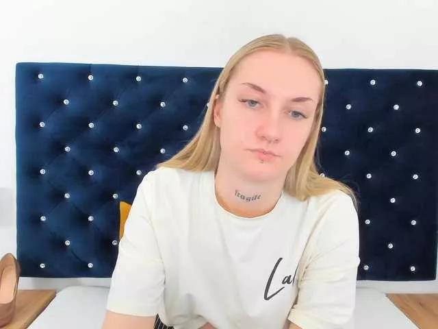 AlexaKisses