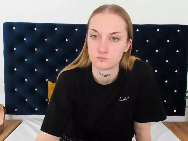 AlexaKisses