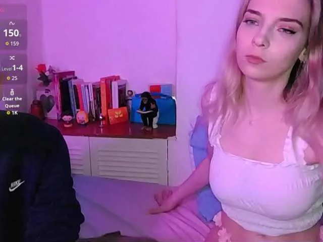 Almondmilka model from BongaCams