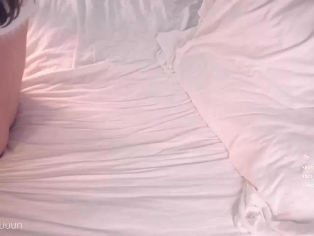 alyyyson on BongaCams 