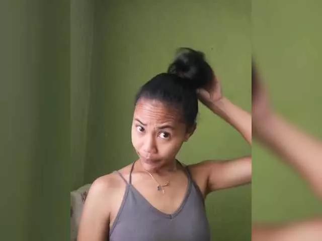anaiss on BongaCams 