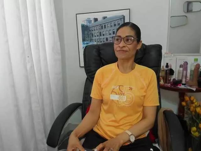 Aries-Mature on BongaCams 