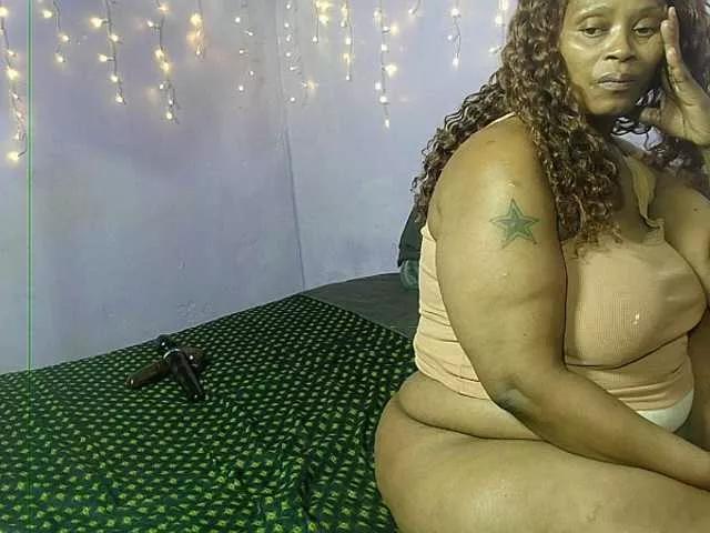 Big-Ass-Wilma on BongaCams 