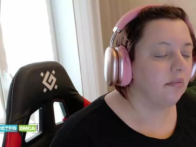Bigtitsbaby90