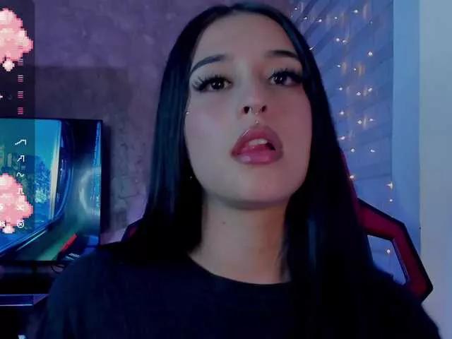 Charlotte-greys on BongaCams 