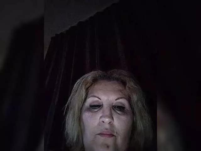 DivineBlond on BongaCams 