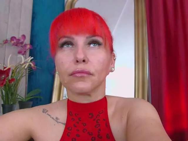 Foxxxy-MILF on BongaCams 