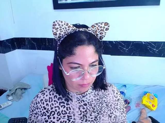 horny-cougar