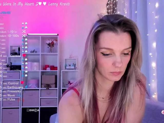 Karamelsw on BongaCams 