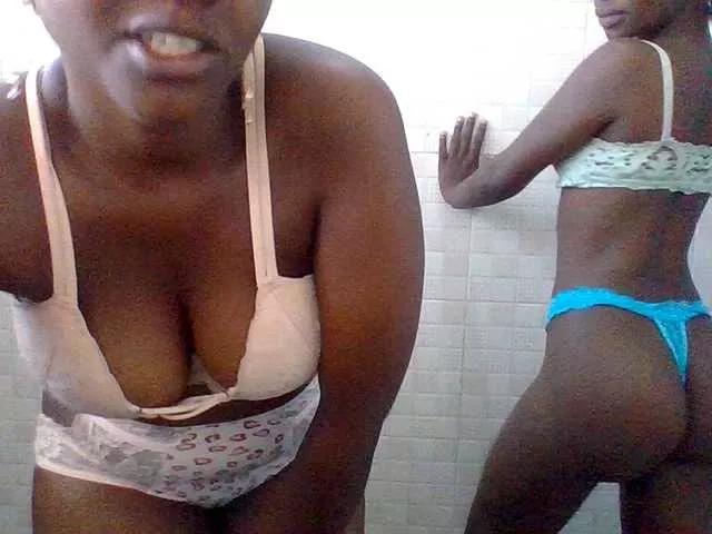 LilyAva2 on BongaCams 