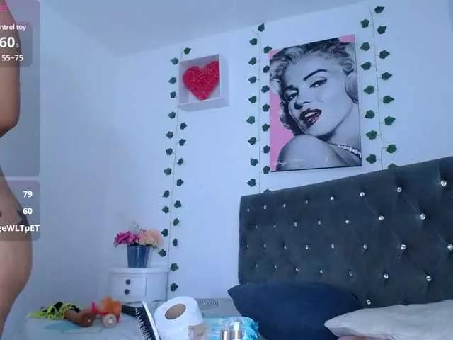 lizzybarbie1 on BongaCams 