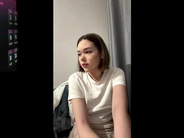 LupeVillari model from BongaCams