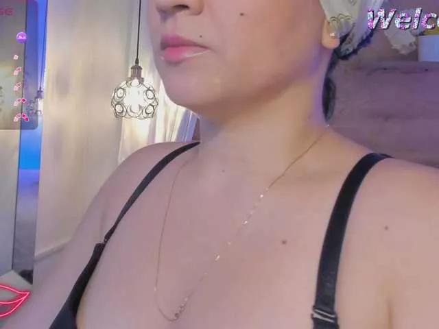 meenacute on BongaCams 