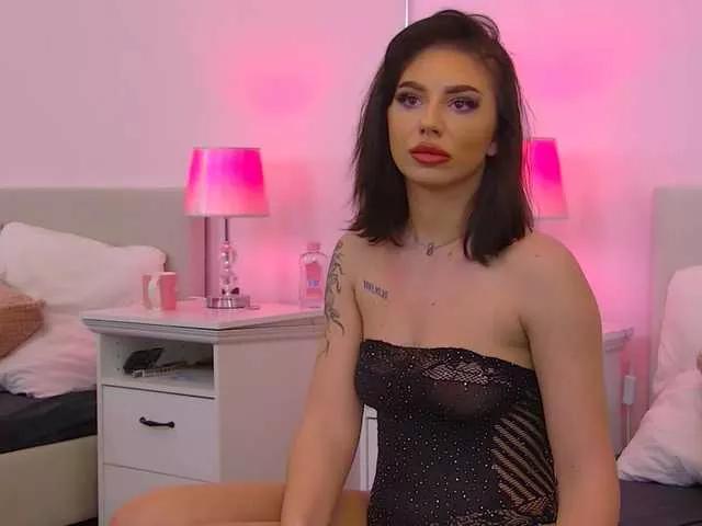 NaomiDyce on BongaCams 