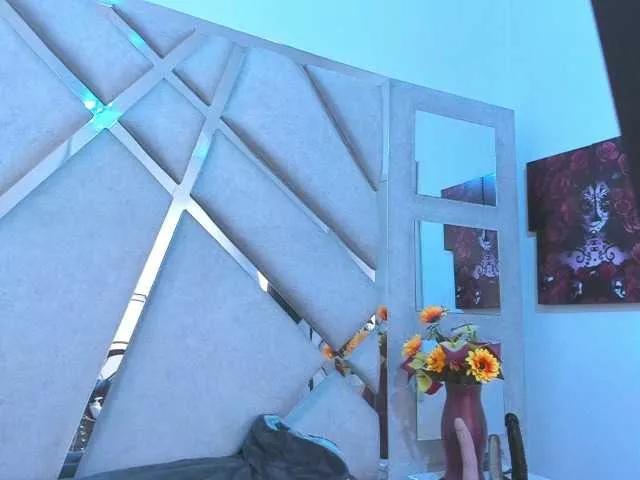 orianadams on BongaCams