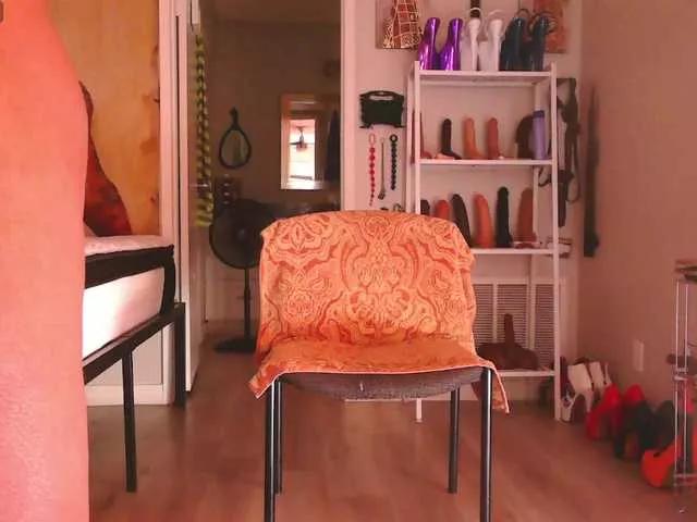 QueenAnitaDix