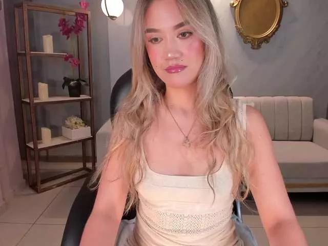RebeccaHudson on BongaCams 
