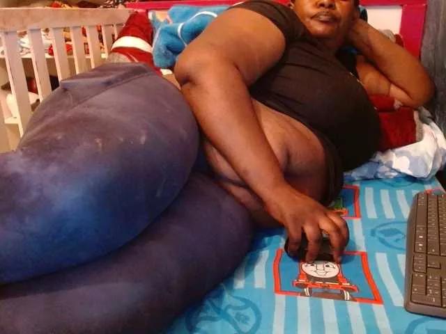 Sexiemama on BongaCams 