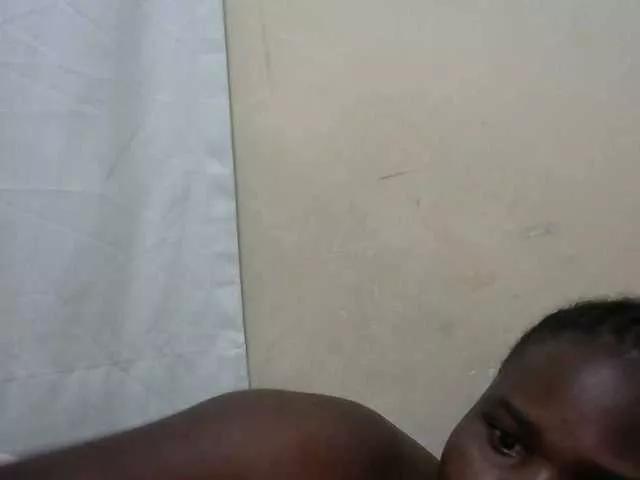 Sexycandy2 on BongaCams 