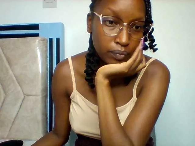 Sexyred-4 on BongaCams 