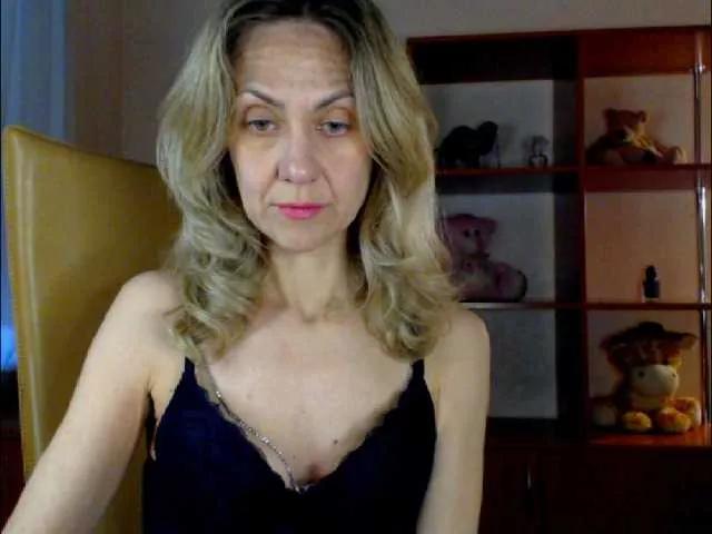 Tanya6547 on BongaCams 