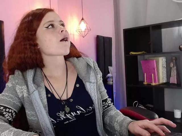 WandaScarlett on BongaCams 