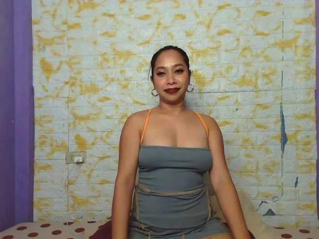 xxTrexie18 on BongaCams 
