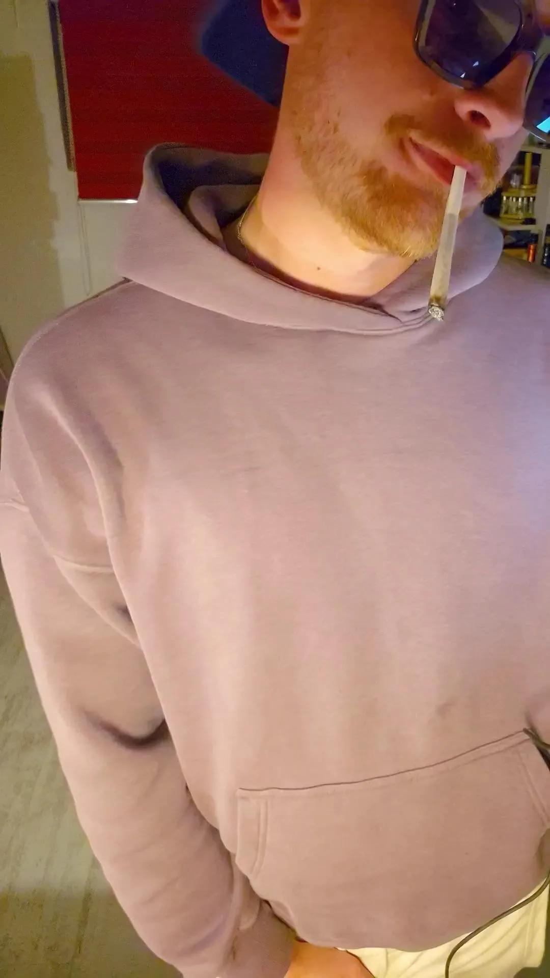 BigUncutBiGuy on Cam4 