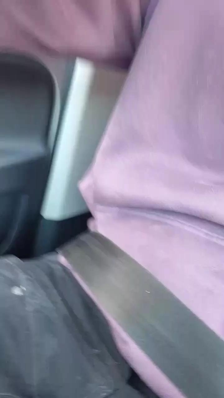 BigUncutBiGuy on Cam4 