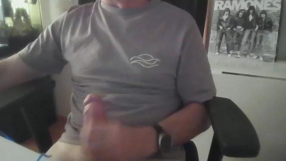 Dotadomasmad on Cam4 