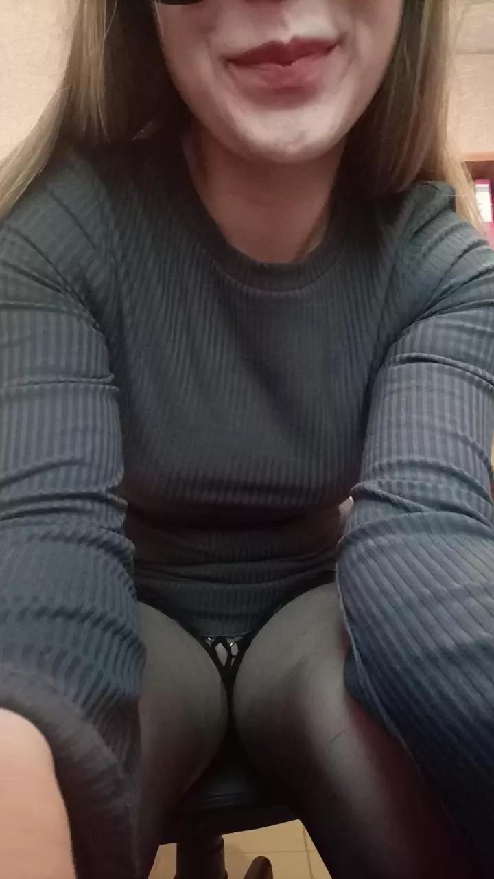 dzinblondi on Cam4 