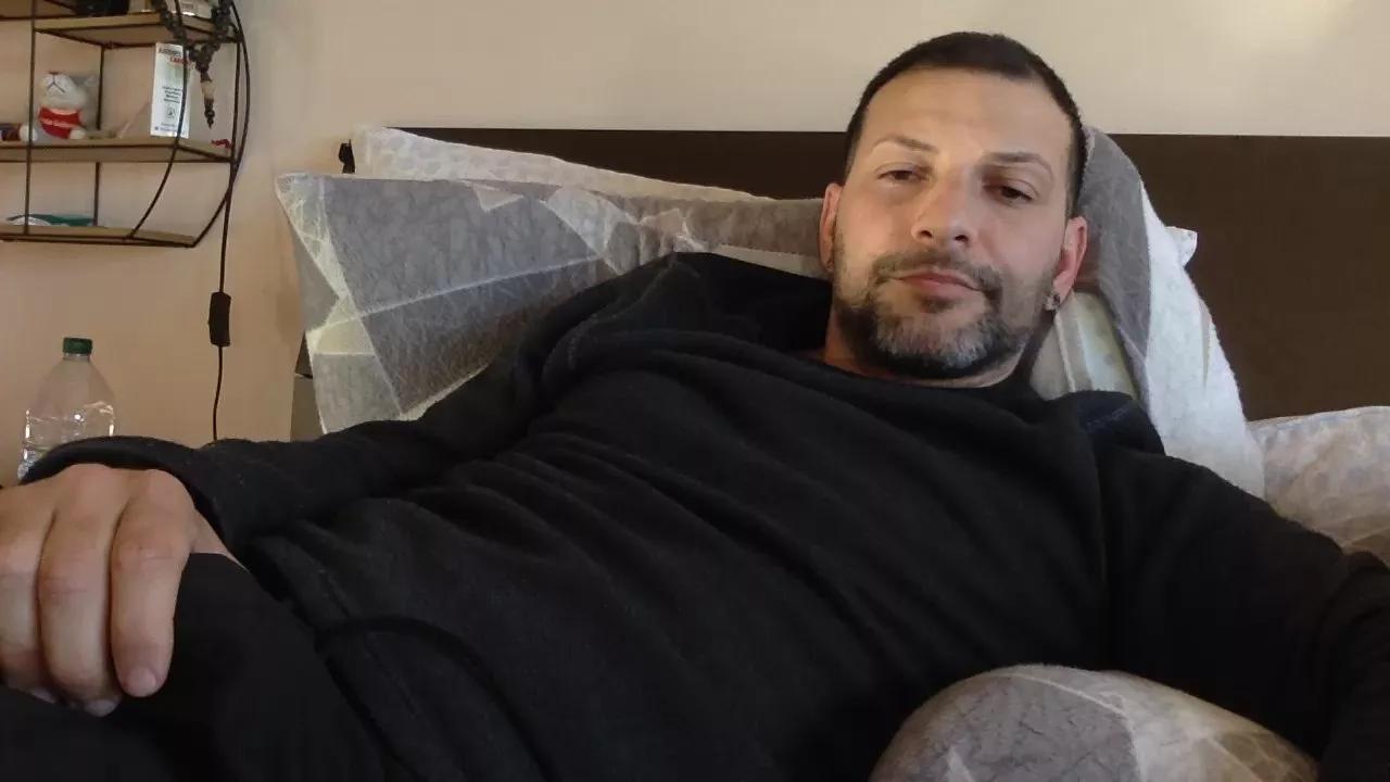 goroasroma on Cam4 