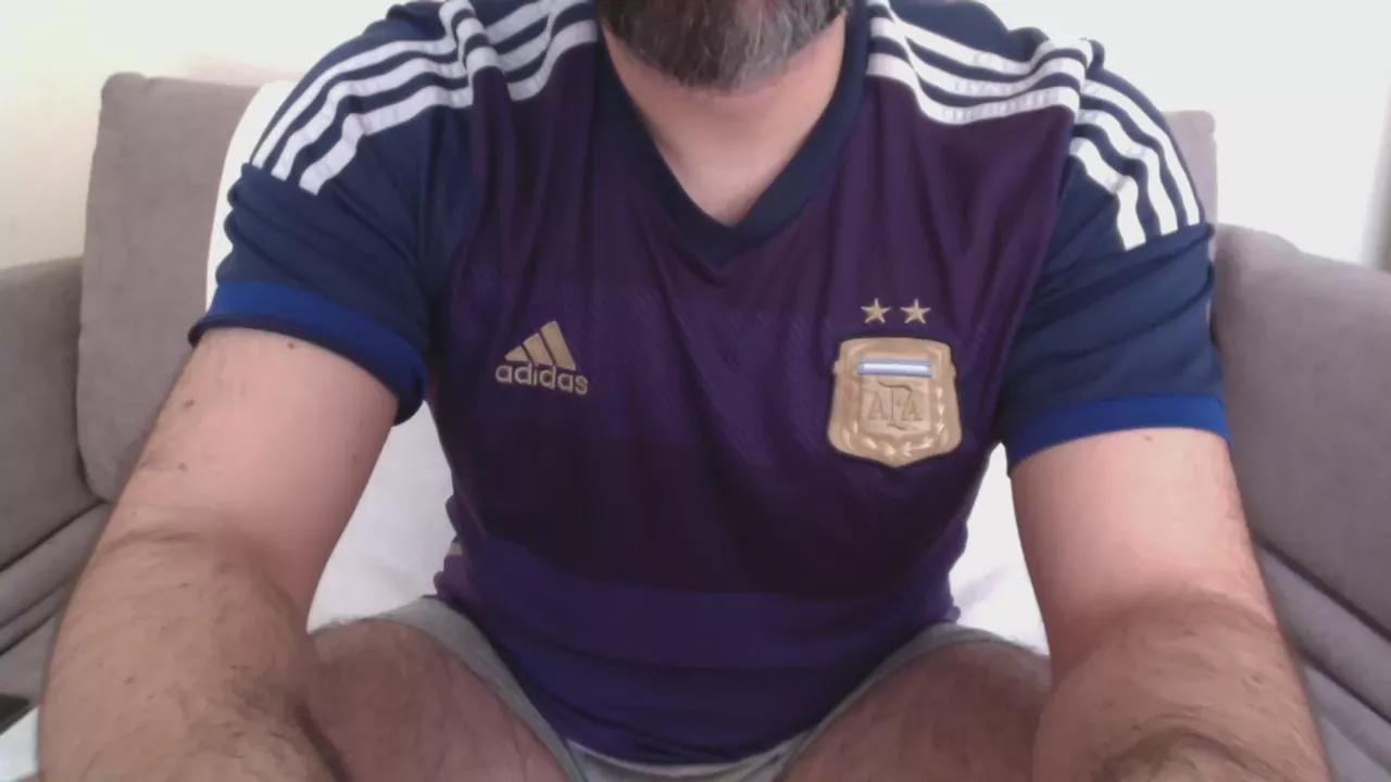 hairymofos on Cam4 