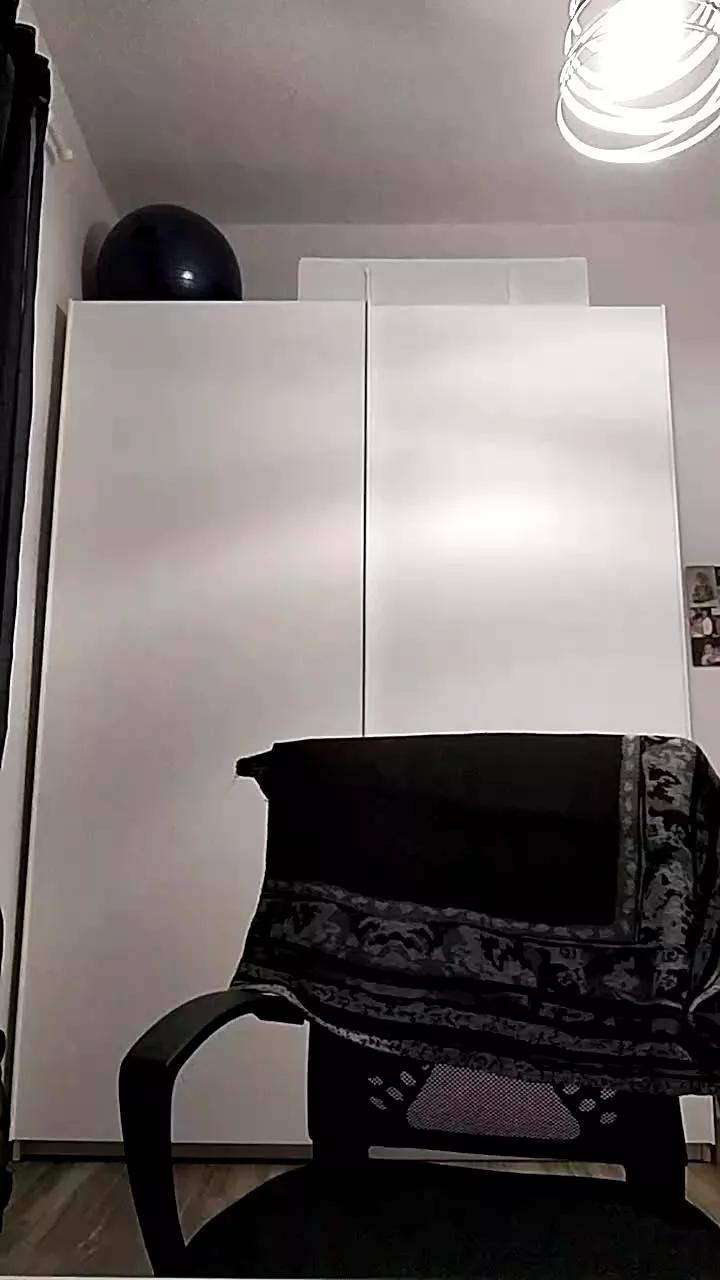 okeynah on Cam4 