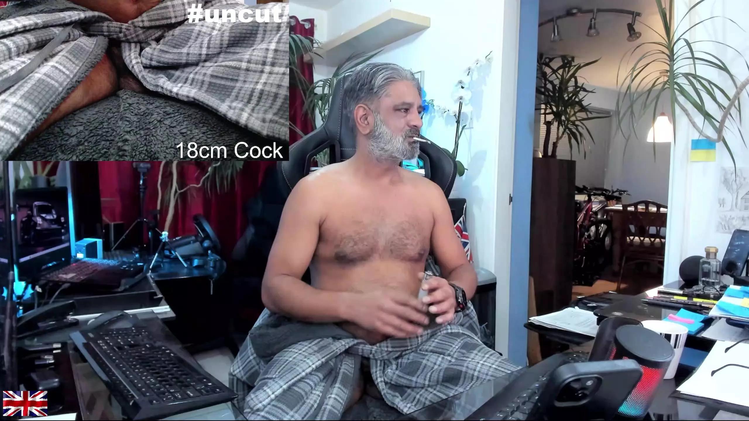 OnlineBossUK on Cam4 