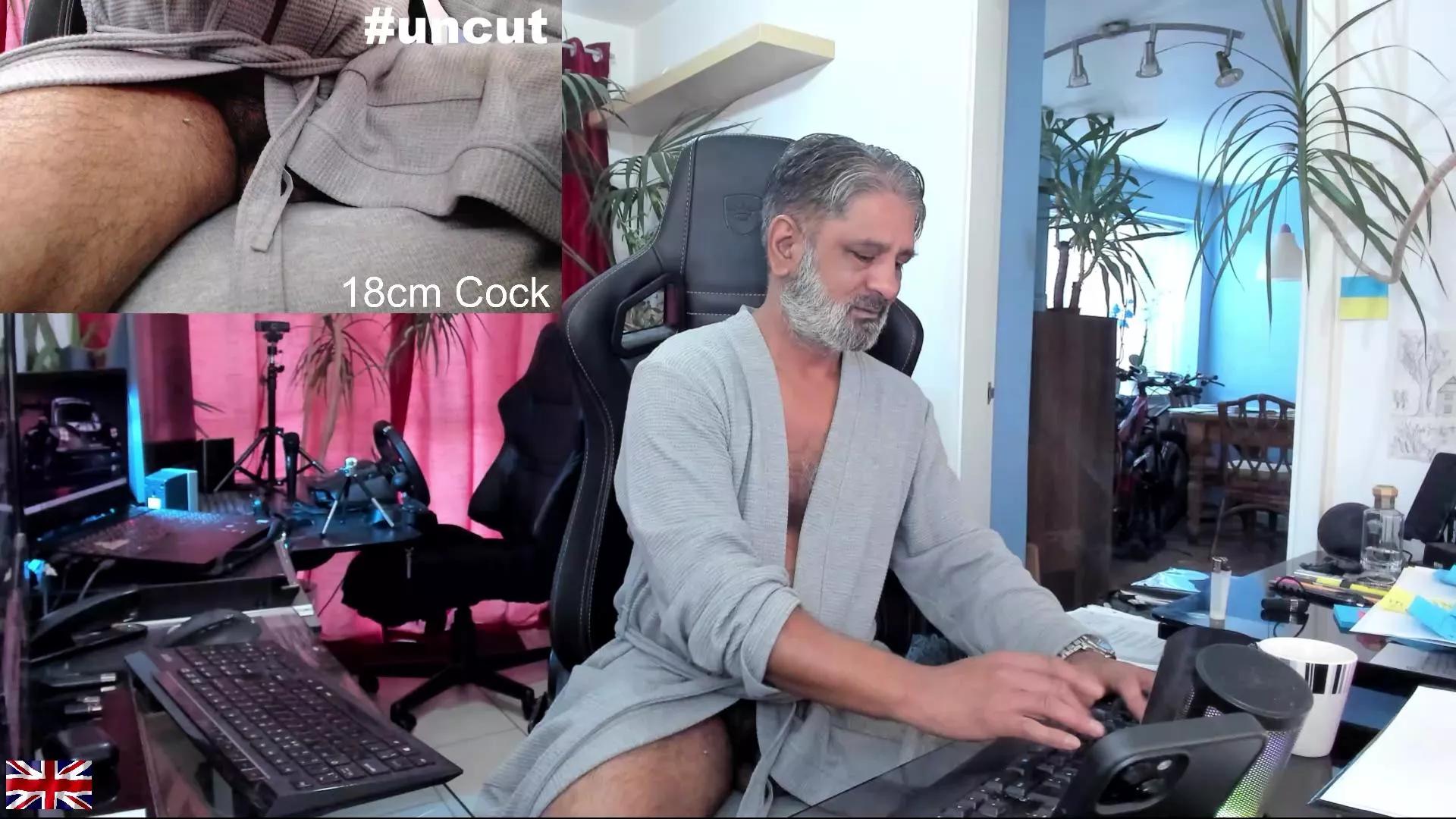 OnlineBossUK on Cam4 