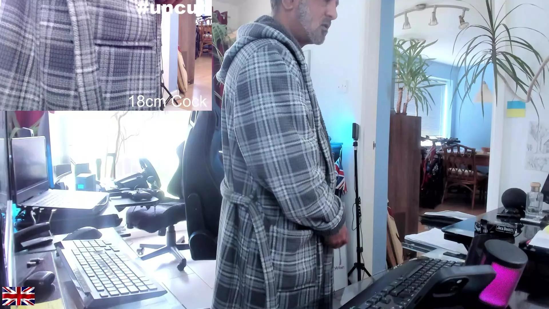 OnlineBossUK on Cam4 