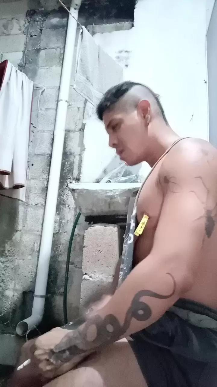 renatovallxxxy on Cam4 