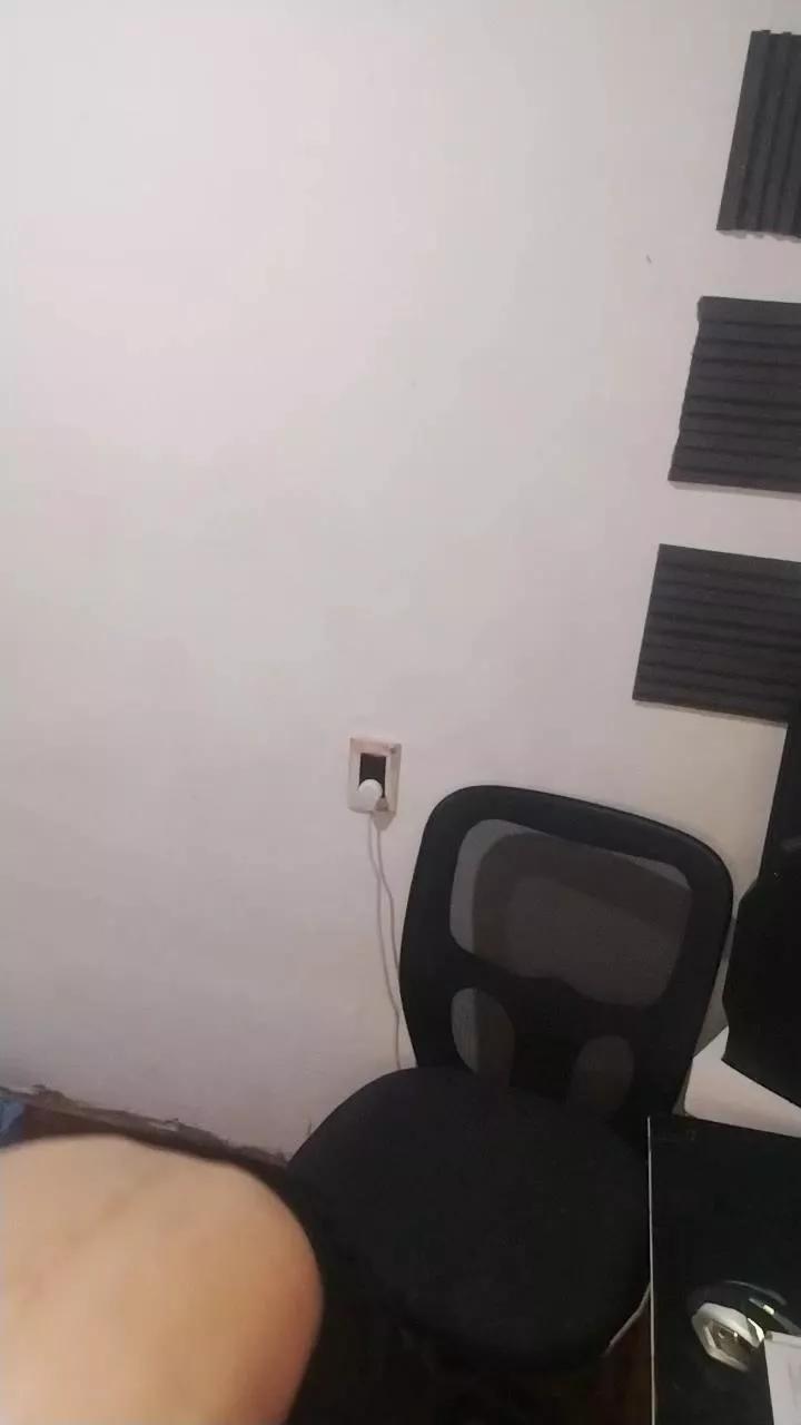 Rodrigo77719 on Cam4 