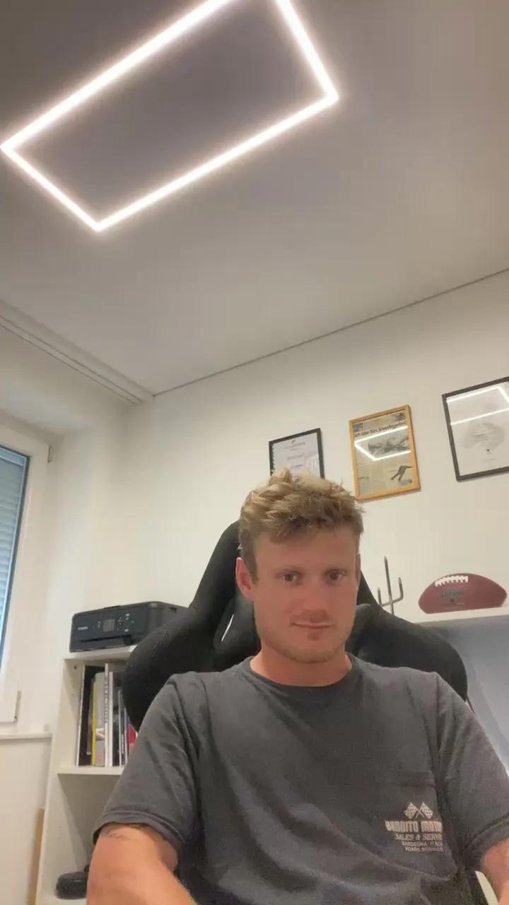 Sexyfreak1994 on Cam4 