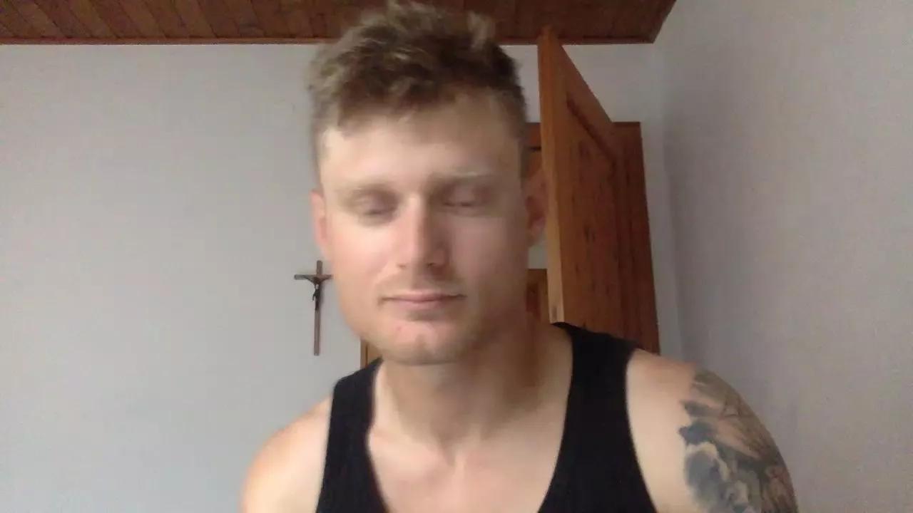 Sexyfreak1994 on Cam4 