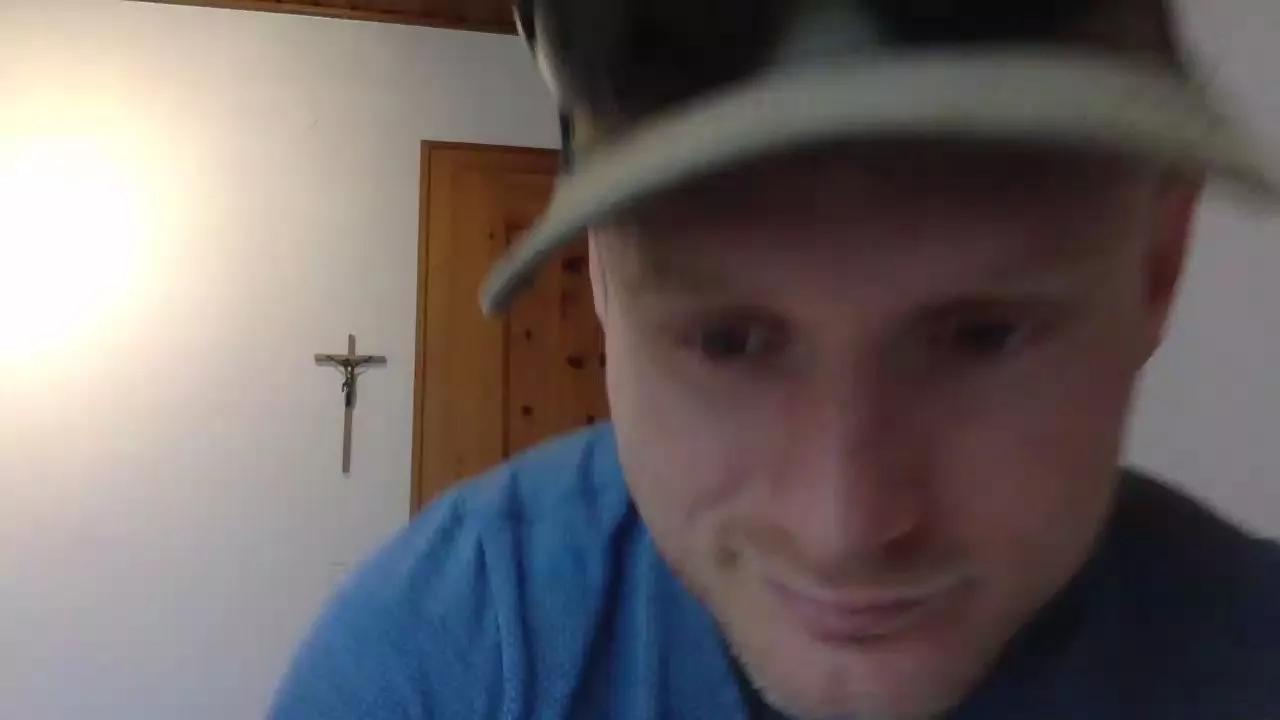 Sexyfreak1994 on Cam4 
