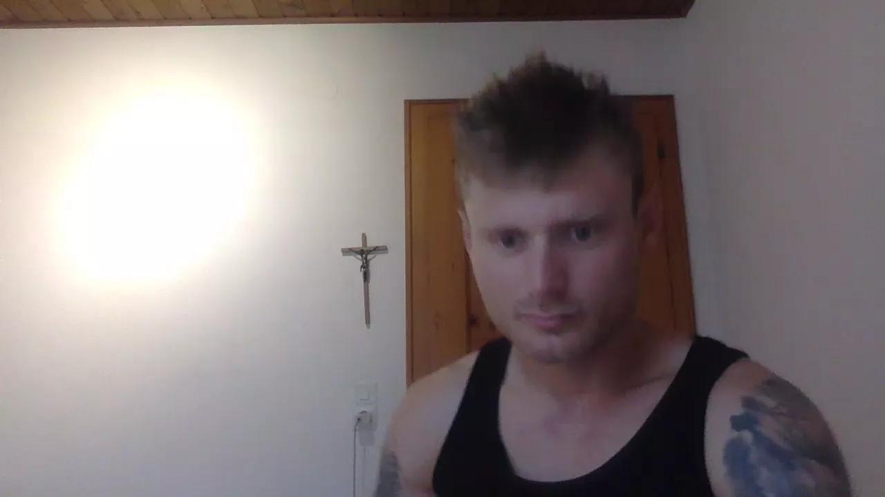 Sexyfreak1994 on Cam4 