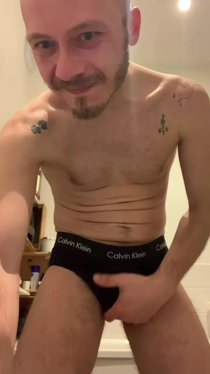 short_and_cute on Cam4 