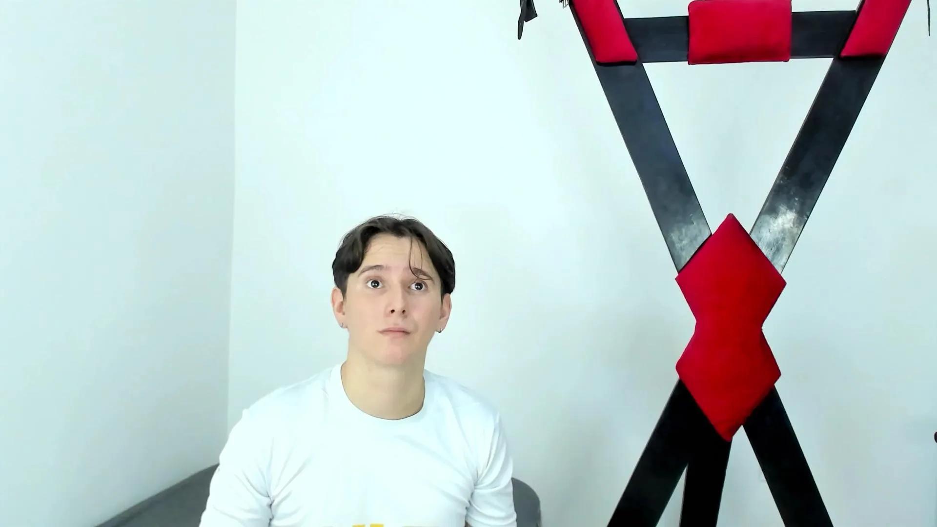 Skarleth_Aron on Cam4 