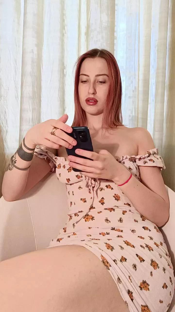 SusieRedd on Cam4 