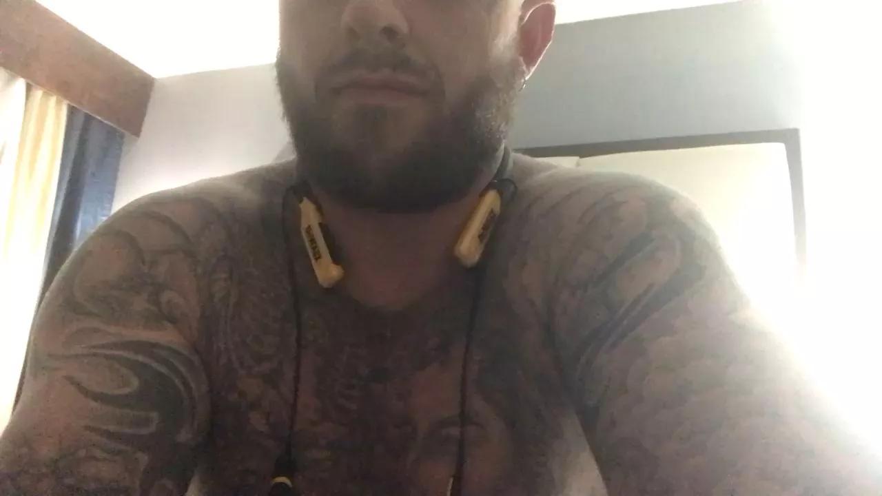 Tattooedfreak24 on Cam4 