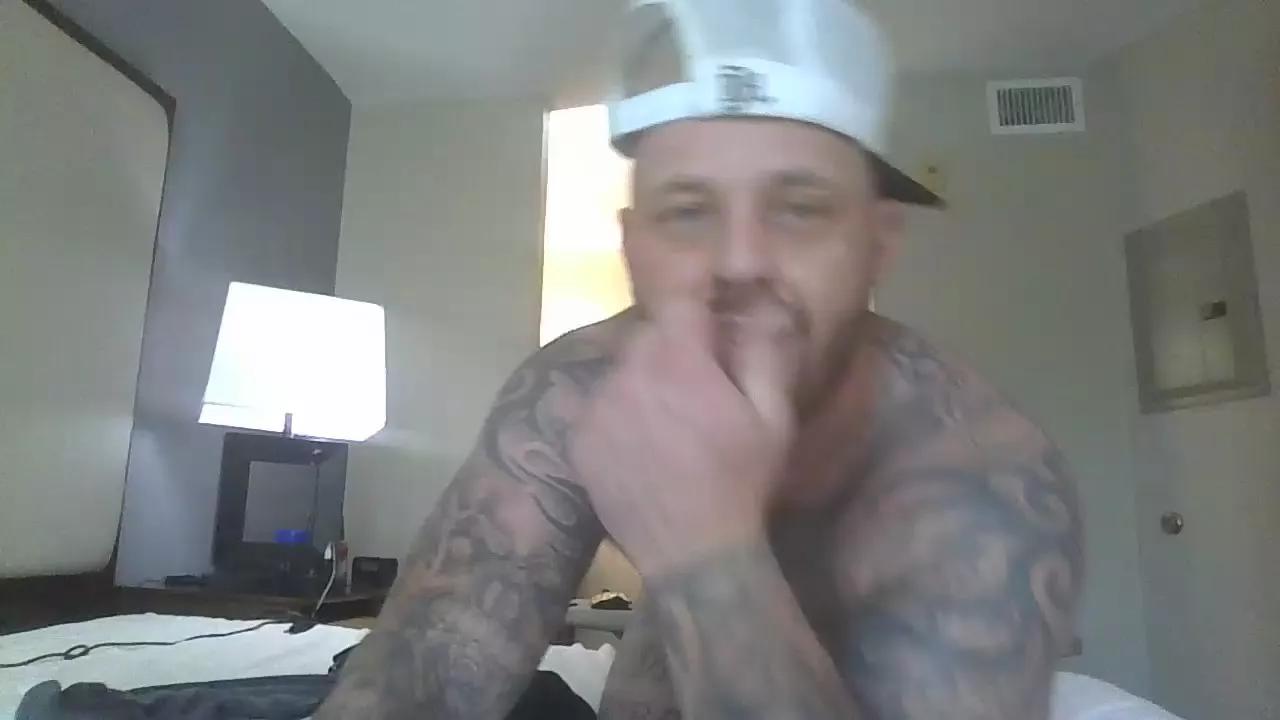 Tattooedfreak24 on Cam4 