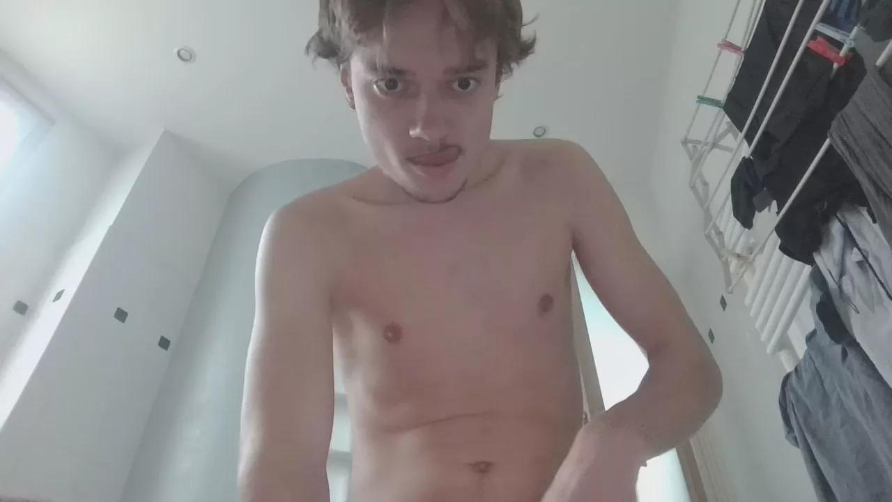 XLjeune92 on Cam4 